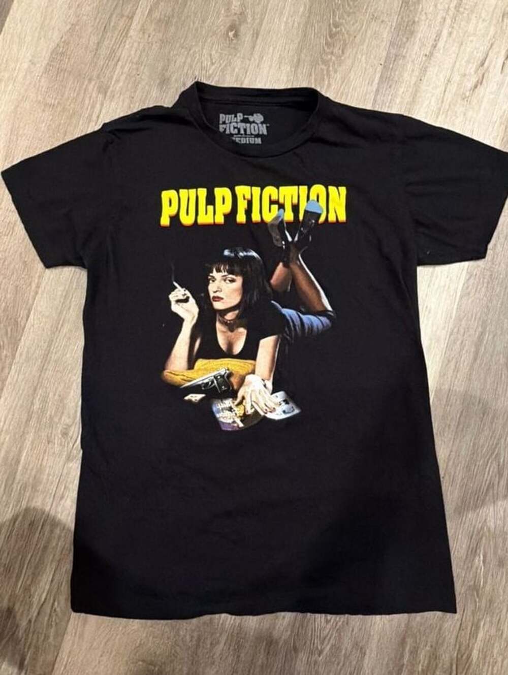 Goodie Two Sleeves Pulp Fiction Mia Wallace T-Shirt Medium Black